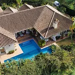 Willa Francia, Elviria