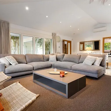 Francia, Elviria Villa *