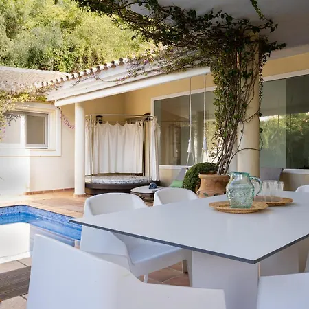Francia, Elviria Βίλα