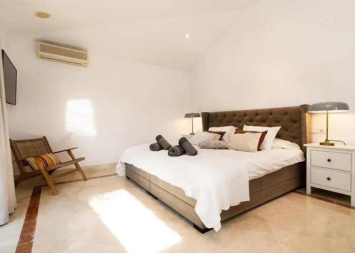 Francia, Elviria マルベーリャ